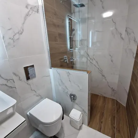 アパート Roosevelt ベオグラード